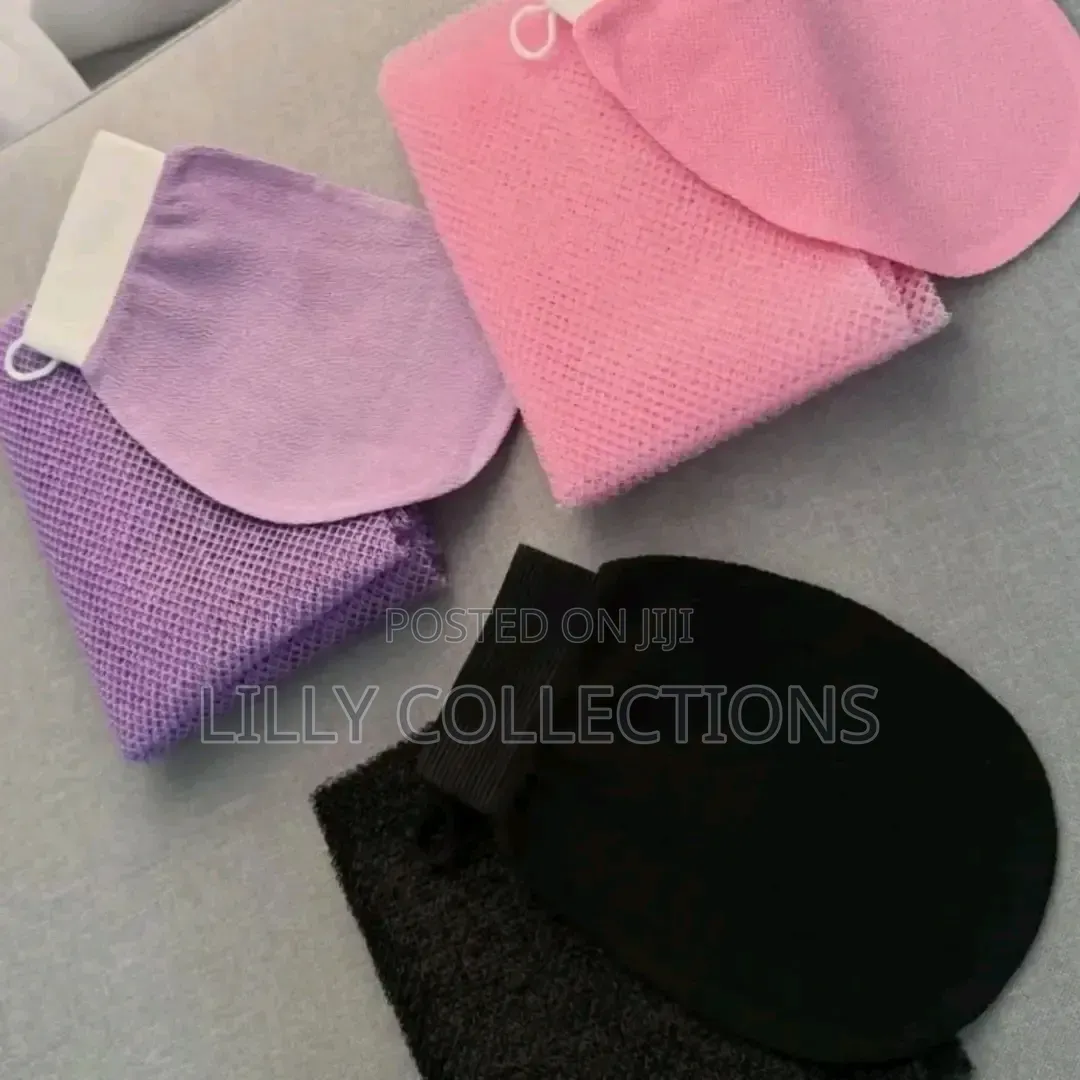 Demo Gloves and African Net