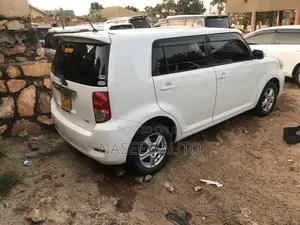 Toyota Corolla Rumion 2010 White