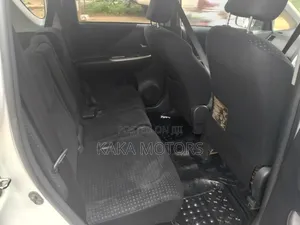 Toyota Ractis 1.5 AWD 2010 White