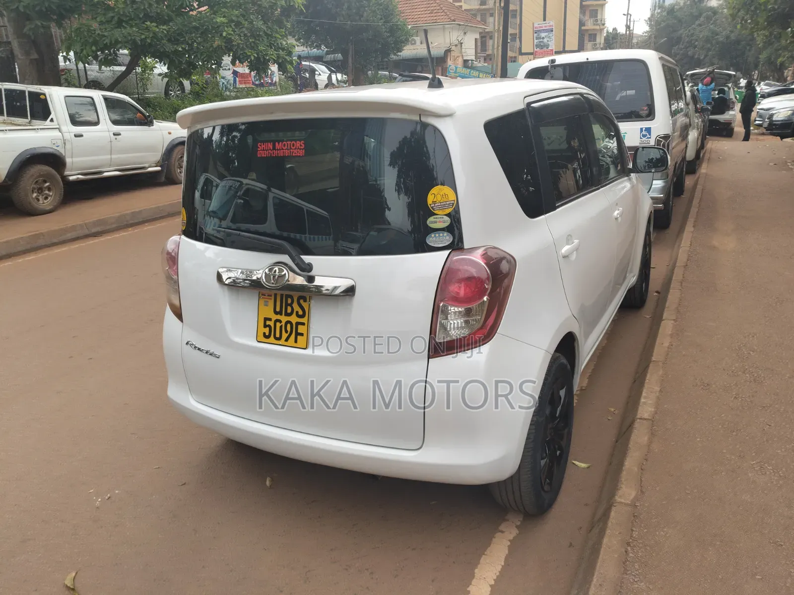 Toyota Ractis 1.5 AWD 2010 White