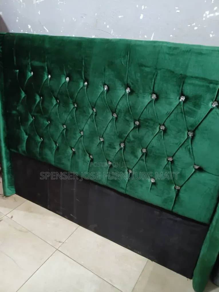 Cushioned Bed 5by6 With High Quality