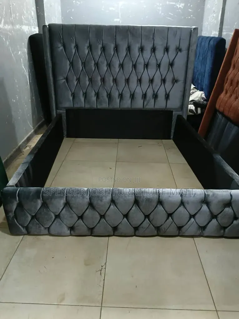 Buttons Bed 5by6 Super Grey