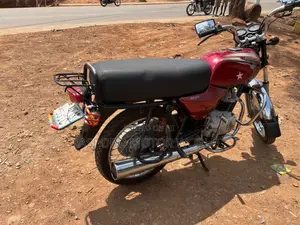Bajaj Boxer 100 2022 Red