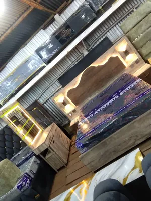 Bed 5by6 or 6by6 With Lights