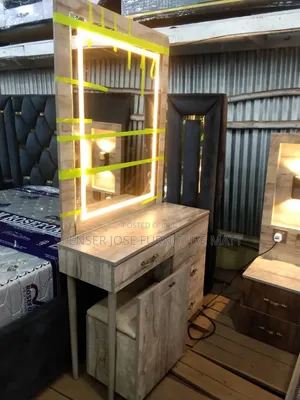 Bed 5by6 or 6by6 With Lights