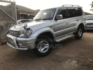 Toyota Land Cruiser 2000 Silver