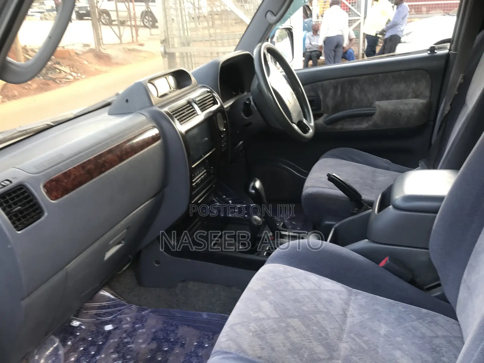 Toyota Land Cruiser 2000 Silver