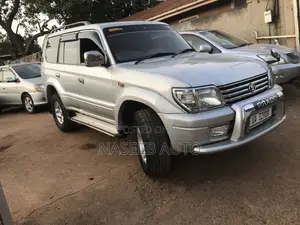 Toyota Land Cruiser 2000 Silver