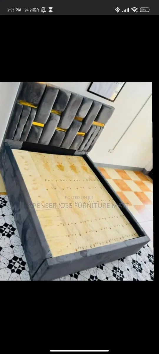 Bed 5by6 in Grey Colour