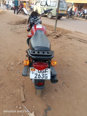 Bajaj Boxer 125 2024 Red