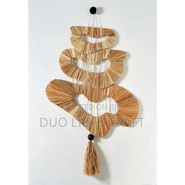 Raffia Wall-Art Love-Shape Decor