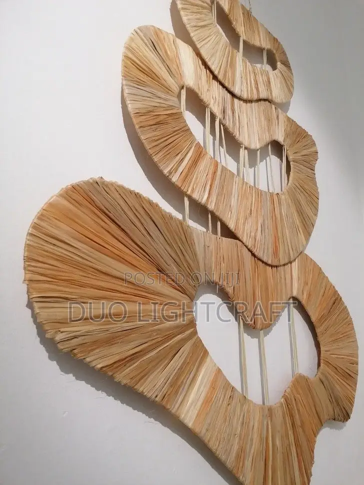 Raffia Wall-Art Love-Shape Decor