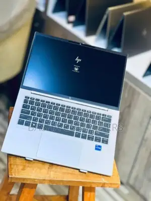 New Laptop HP EliteBook 840 G9 16GB Intel Core i7 SSD 512GB