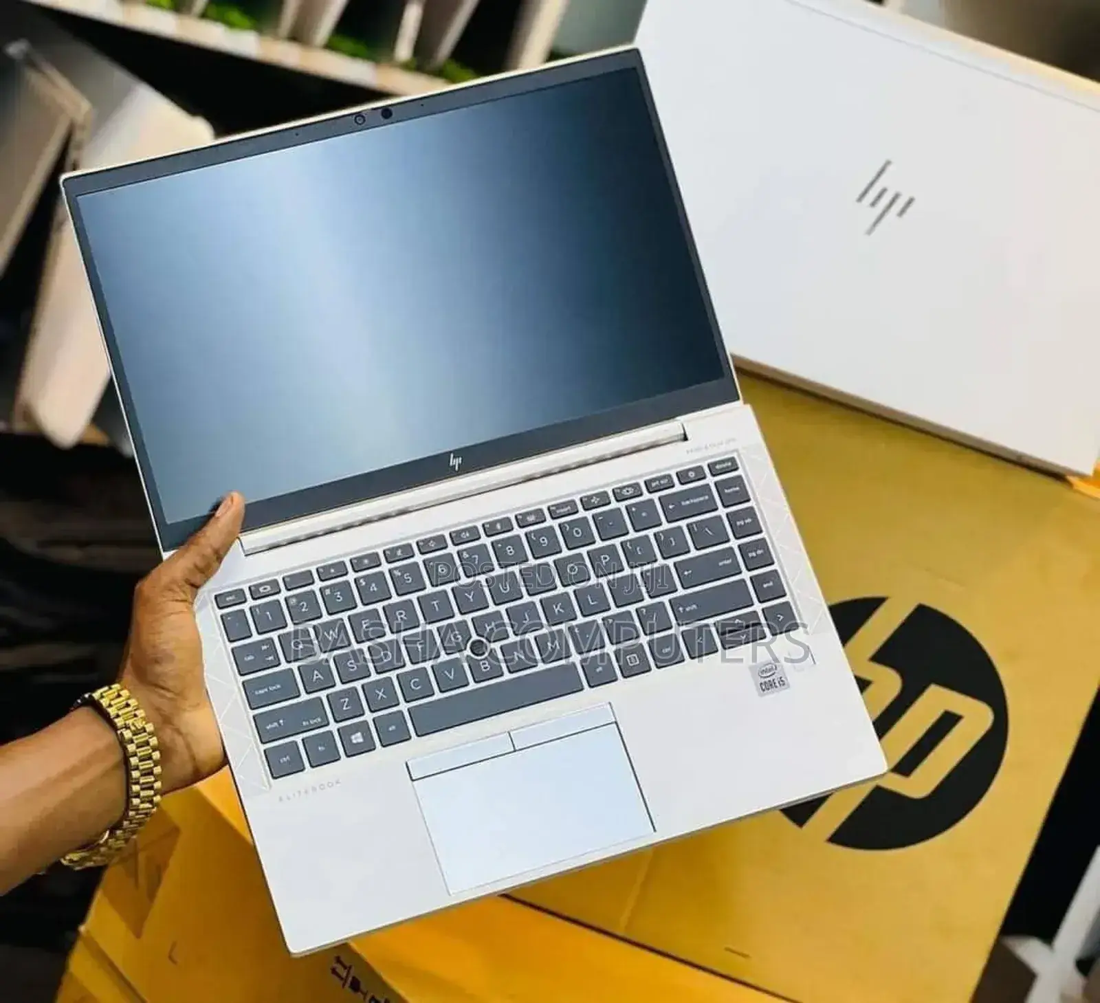 New Laptop HP EliteBook 830 G7 8GB Intel Core i7 SSD 256GB