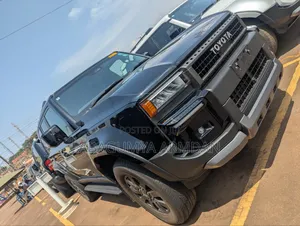 Toyota Land Cruiser Prado 2.7 2024 Black