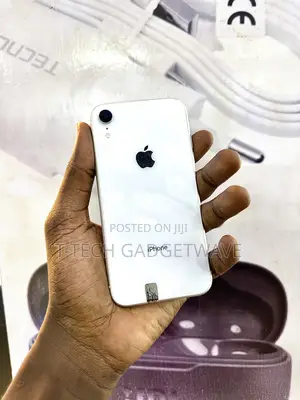 Apple iPhone XR 64 GB White
