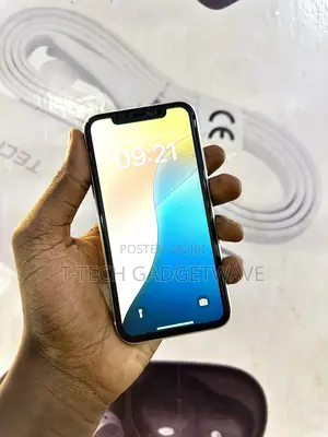 Apple iPhone XR 64 GB White