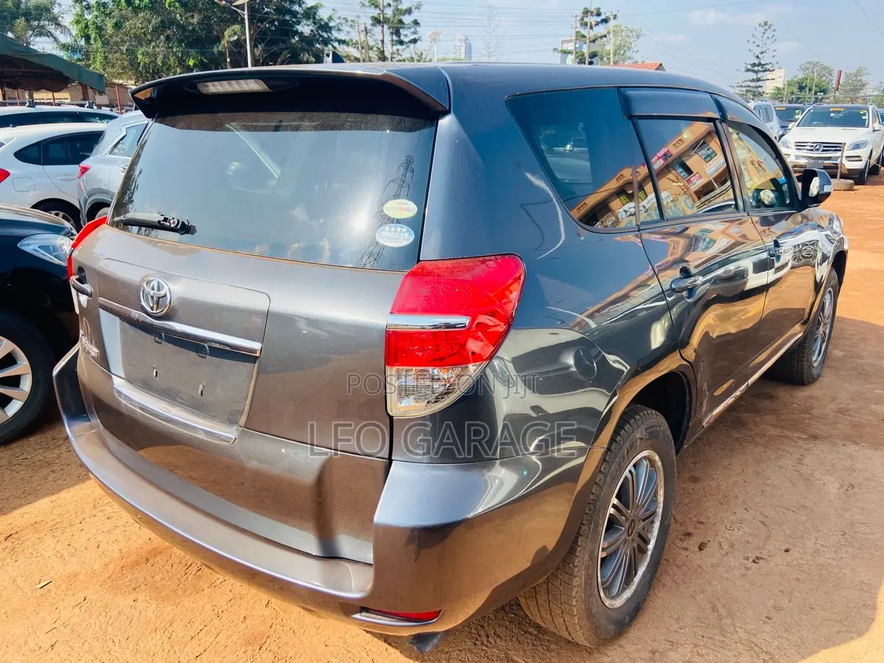 Toyota Vanguard 2012 Gray