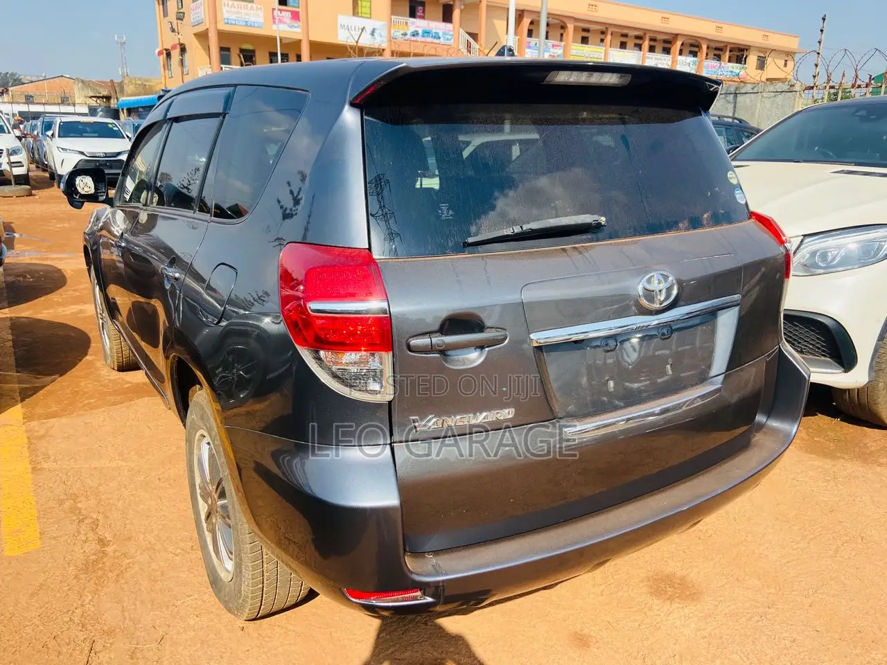 Toyota Vanguard 2012 Gray