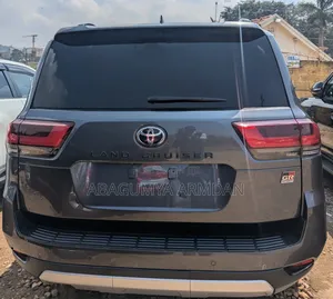 Toyota Land Cruiser 3.5 Petrol 4WD 2022 Gray