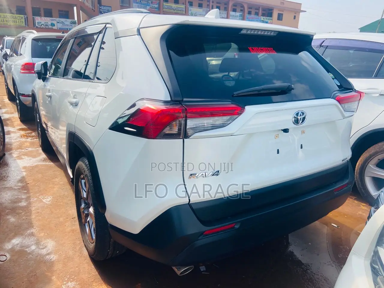 Toyota RAV4 Limited FWD 2019 White