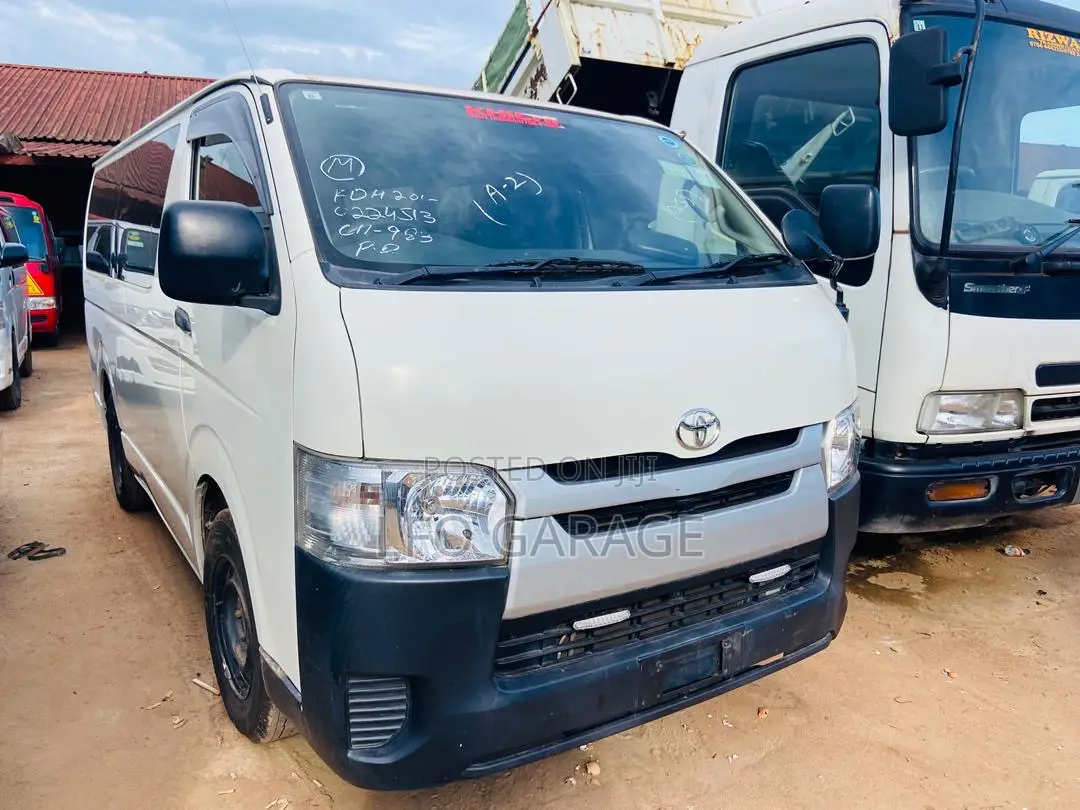 Toyota HiAce 2017 White