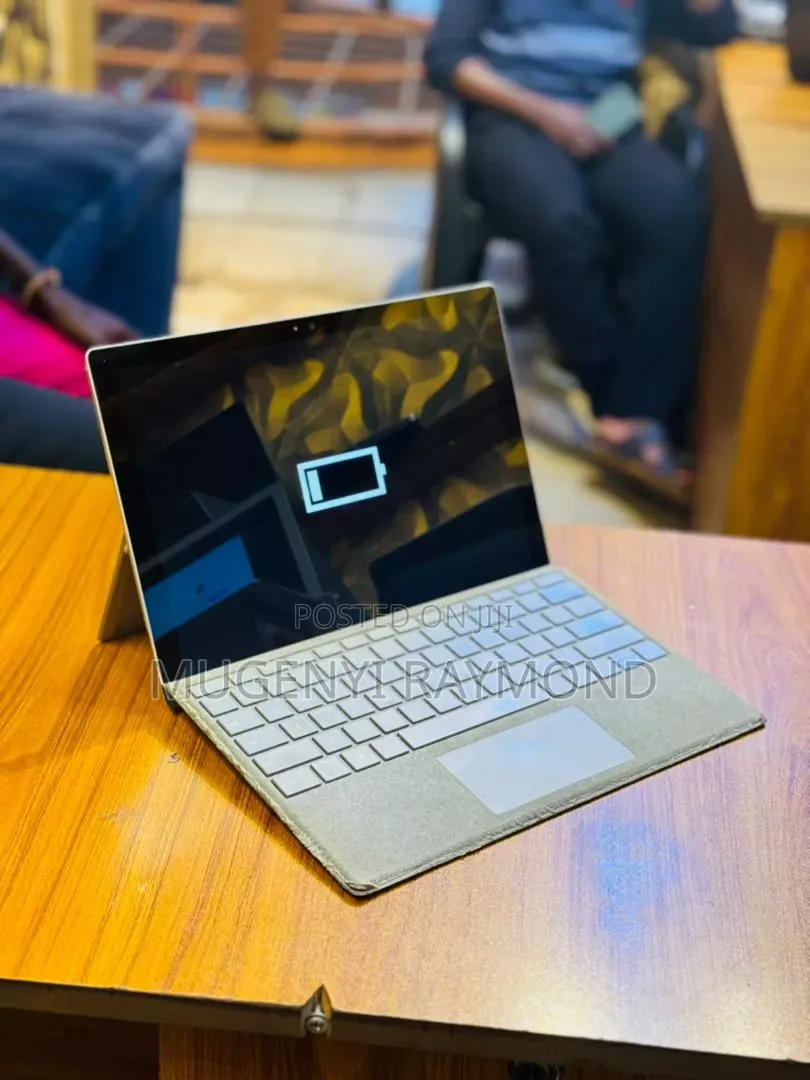 Laptop Asus ASUSPRO B9440UA 4GB Intel Core i5 SSD 128GB