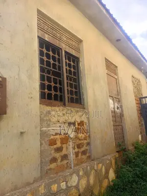 2bdrm House in Makindye for sale