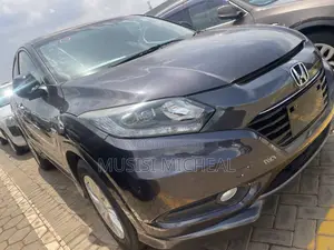 Honda Vezel 1.5 Hybrid 4WD 2014 Black
