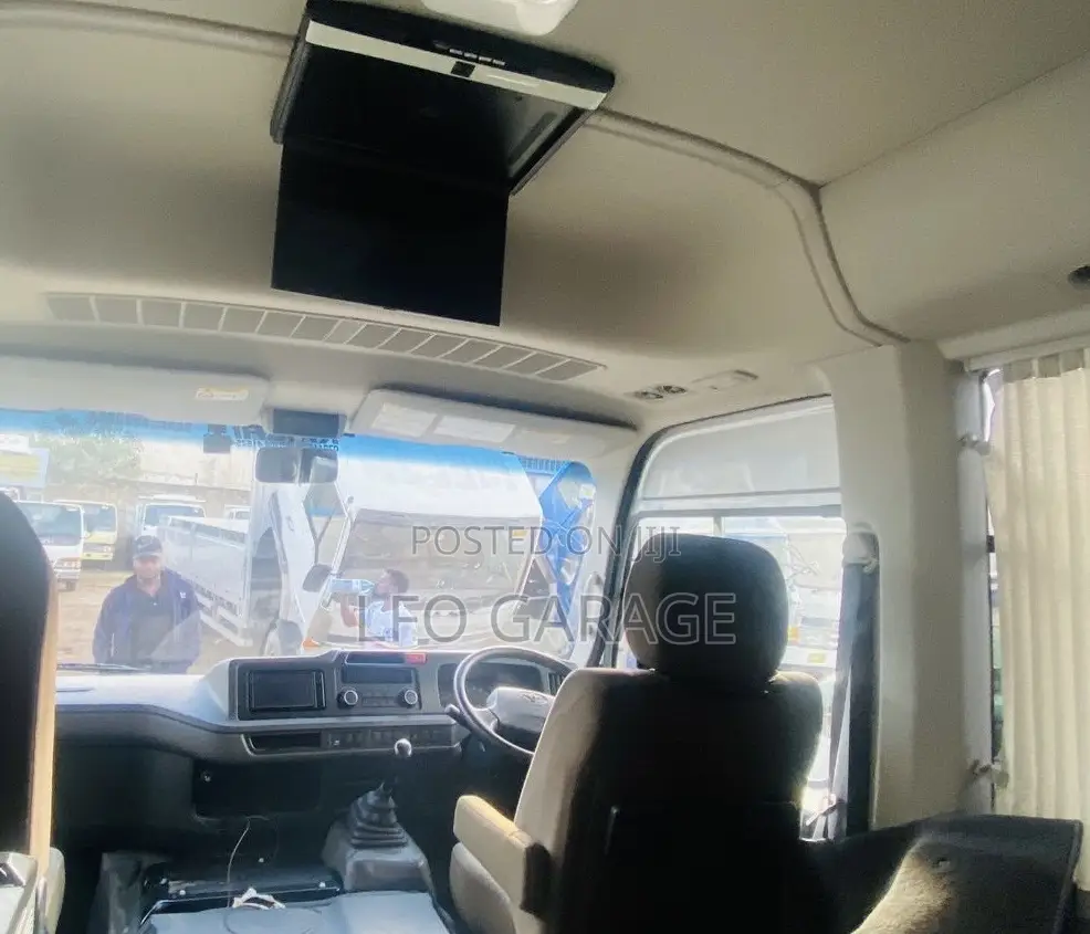 Toyota Coaster 2017 Silver