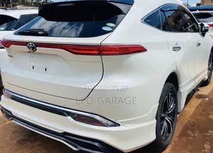 Toyota Harrier 2.0 4WD 2021 White