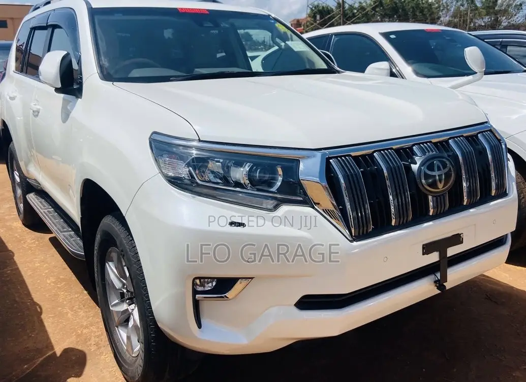 Toyota Land Cruiser Prado 2018 White