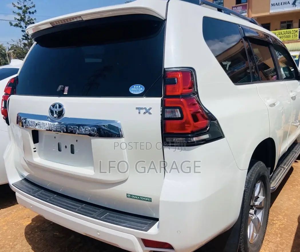 Toyota Land Cruiser Prado 2018 White