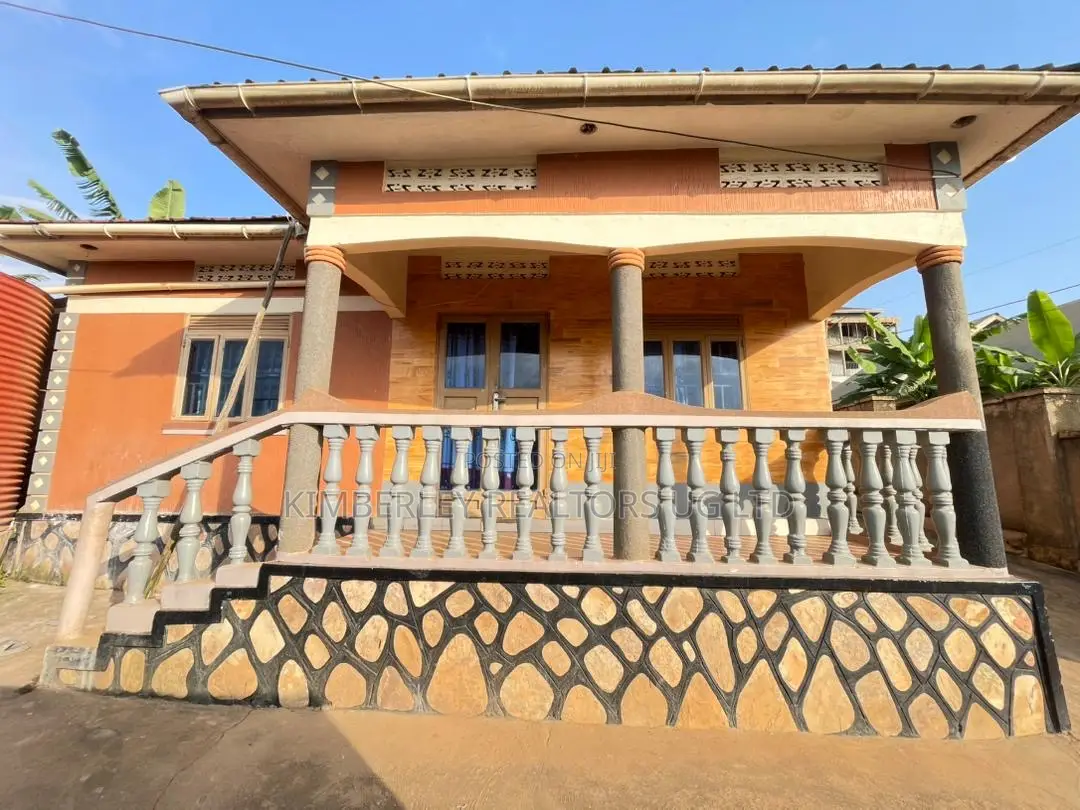 3bdrm House in Division A for sale