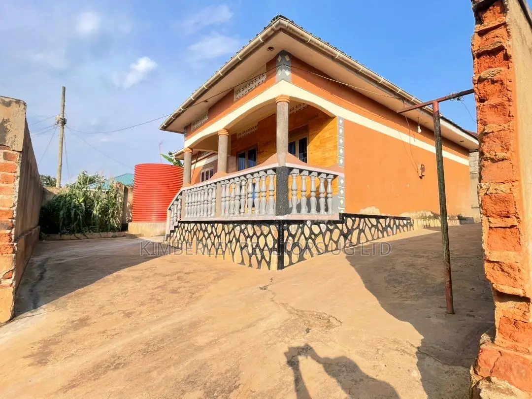 3bdrm House in Division A for sale