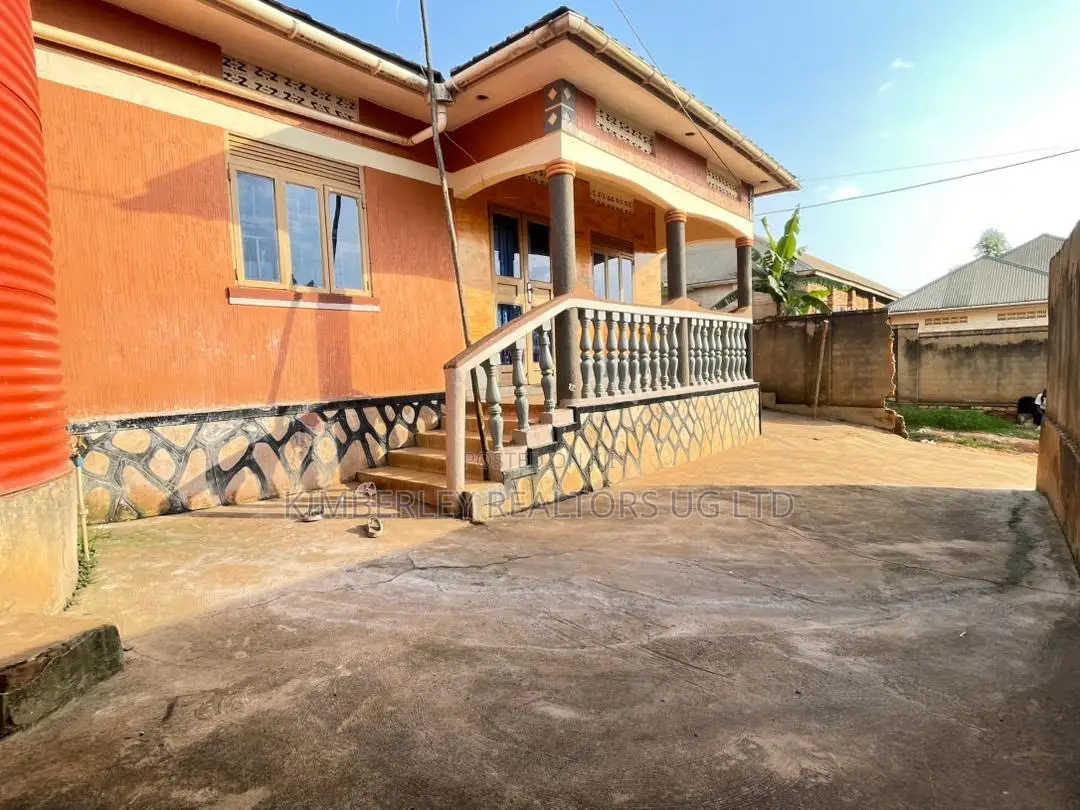 3bdrm House in Division A for sale