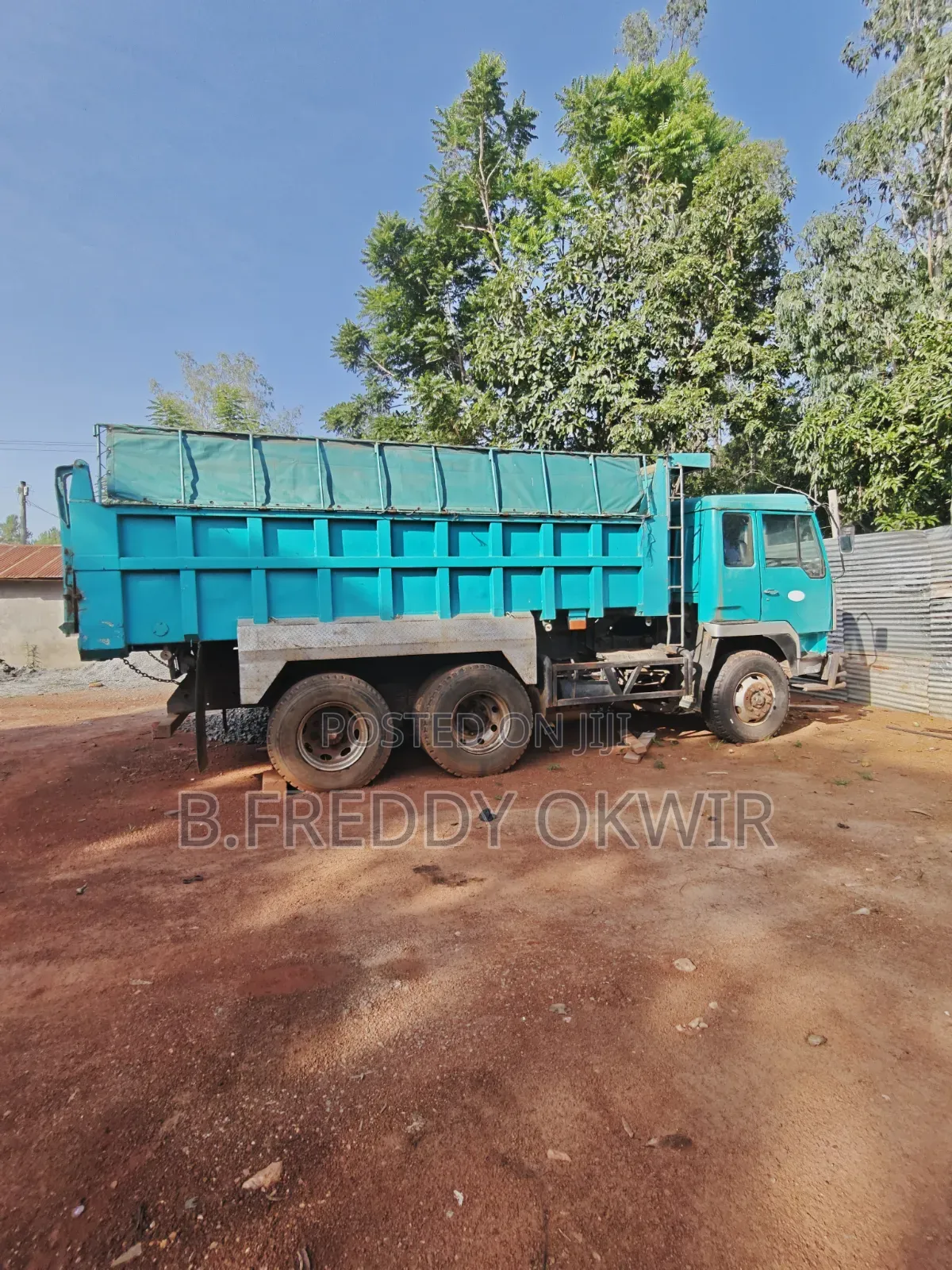 Mitsubishi Fuso Dump Truck