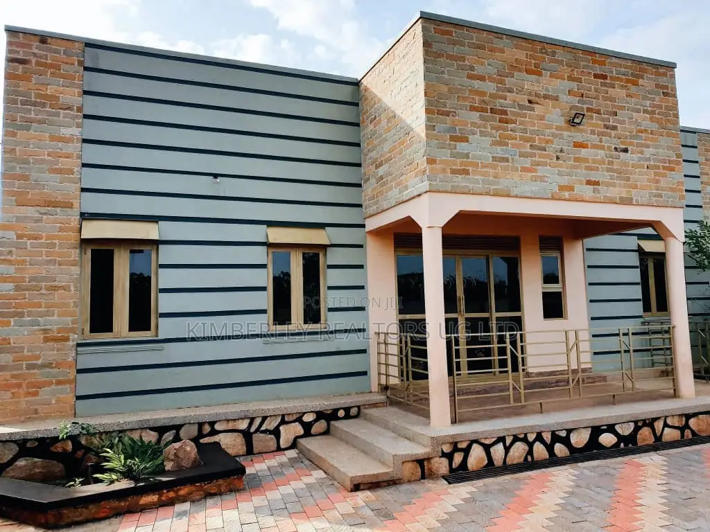 3bdrm House in Mukono TC for sale