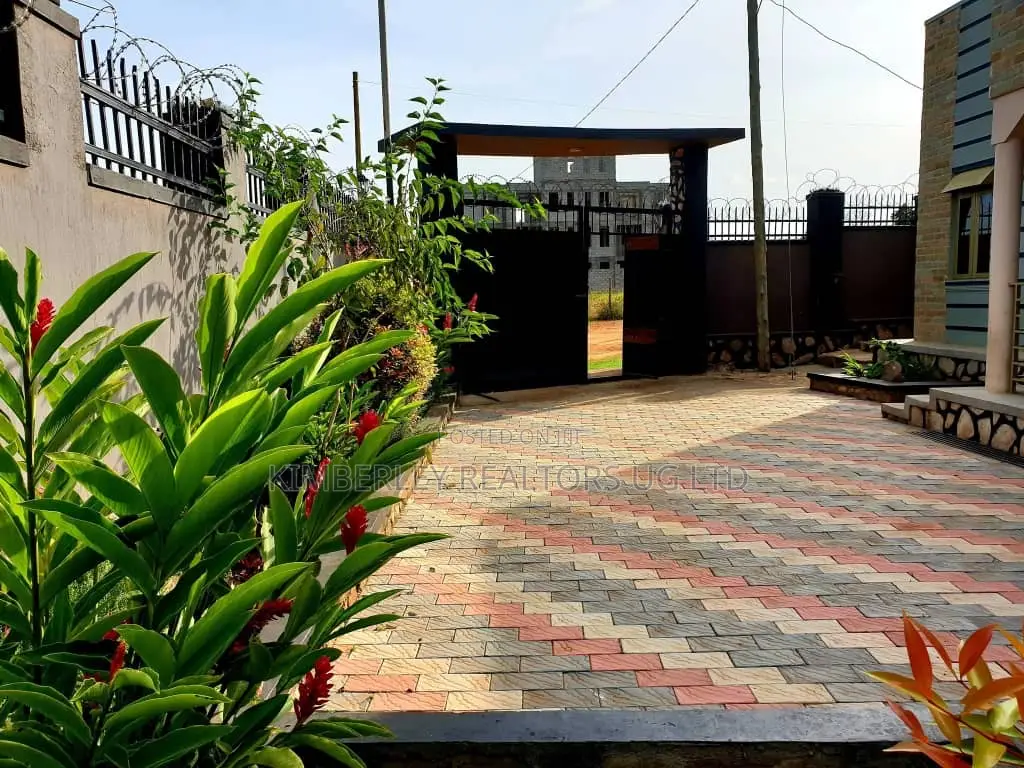3bdrm House in Mukono TC for sale