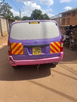 Toyota Voxy 2006 White
