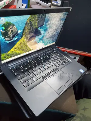 Laptop Dell Latitude 7490 8GB Intel Core i5 SSHD (Hybrid) 256GB