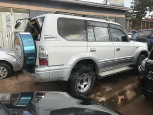 Toyota Land Cruiser Prado 2000 Silver