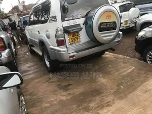 Toyota Land Cruiser Prado 2000 Silver