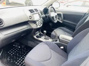 Toyota RAV4 2010