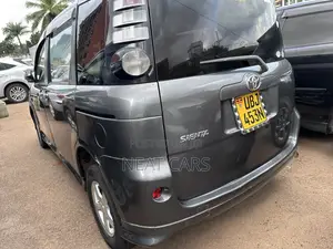Toyota Sienta 2008 Gray