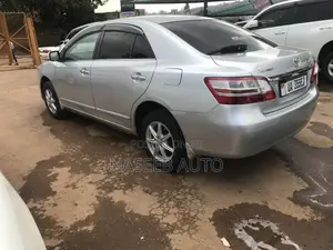 Toyota Premio 2010 Silver