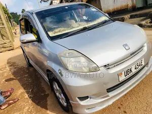Toyota Passo 1.0 AWD 2007 Silver
