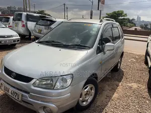 Toyota Corolla Spacio 2000 Silver