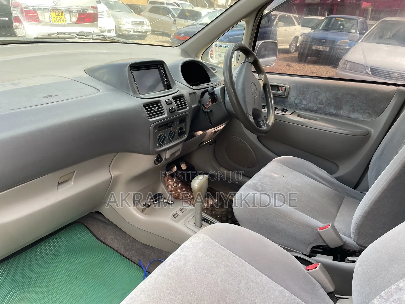 Toyota Corolla Spacio 2000 Silver