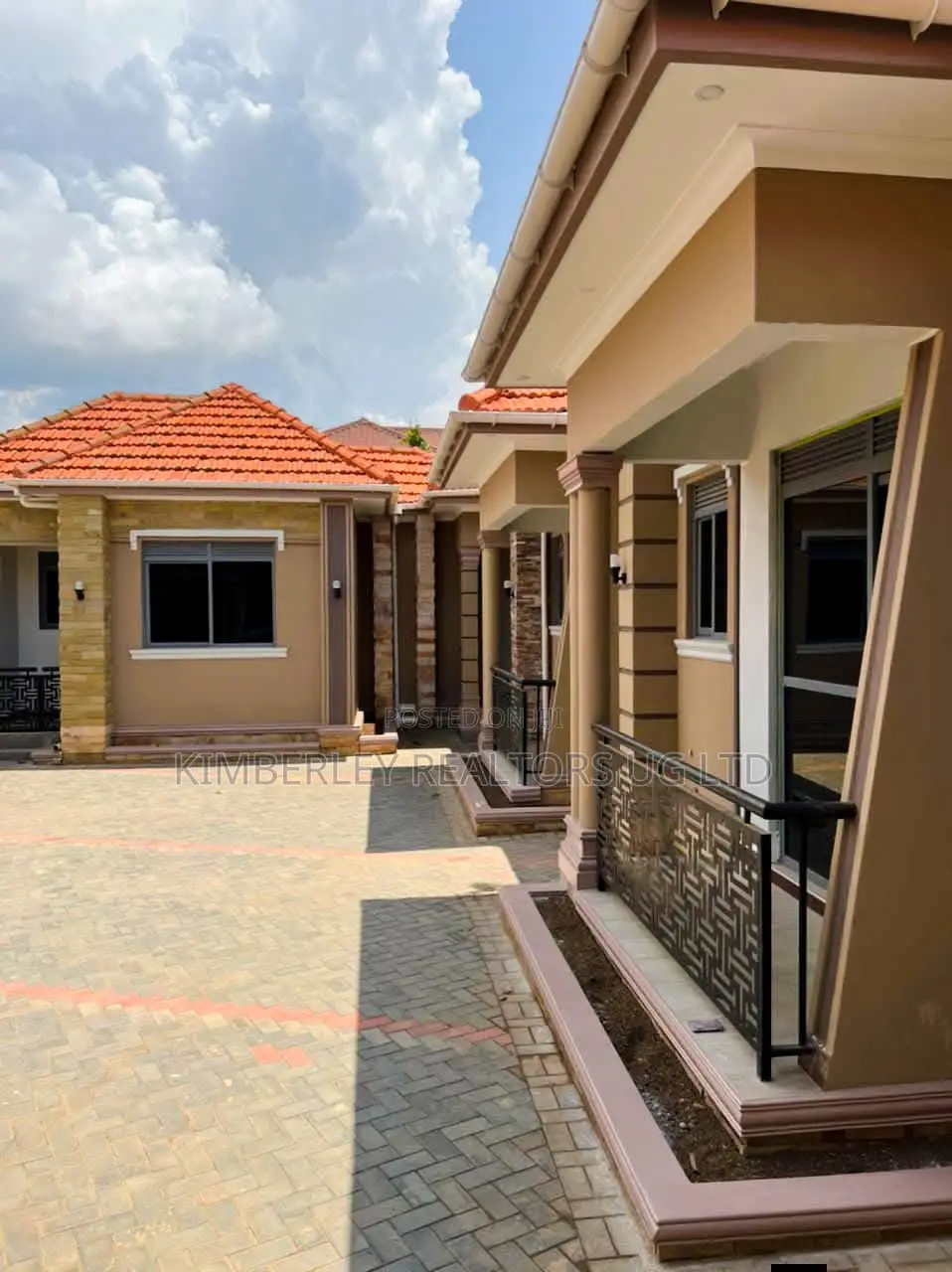 3bdrm Duplex in Goma for sale